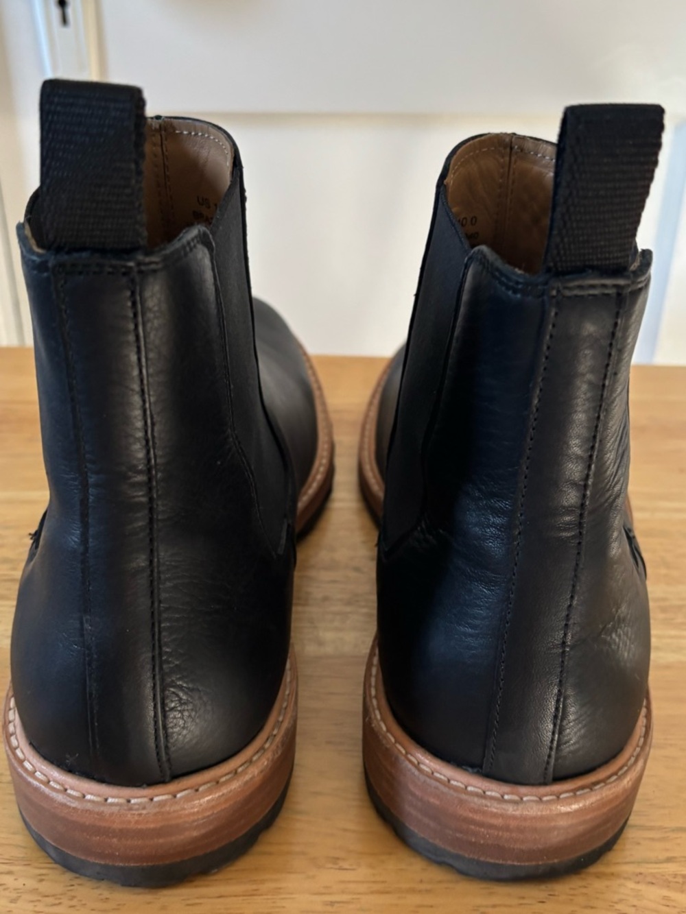 Men's Nisolo Marco Black Leather Chelsea Boots Like New 10 - Picture 4 of 6
